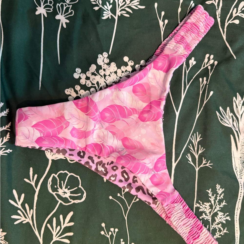 Moana Bikini Pink feather Print